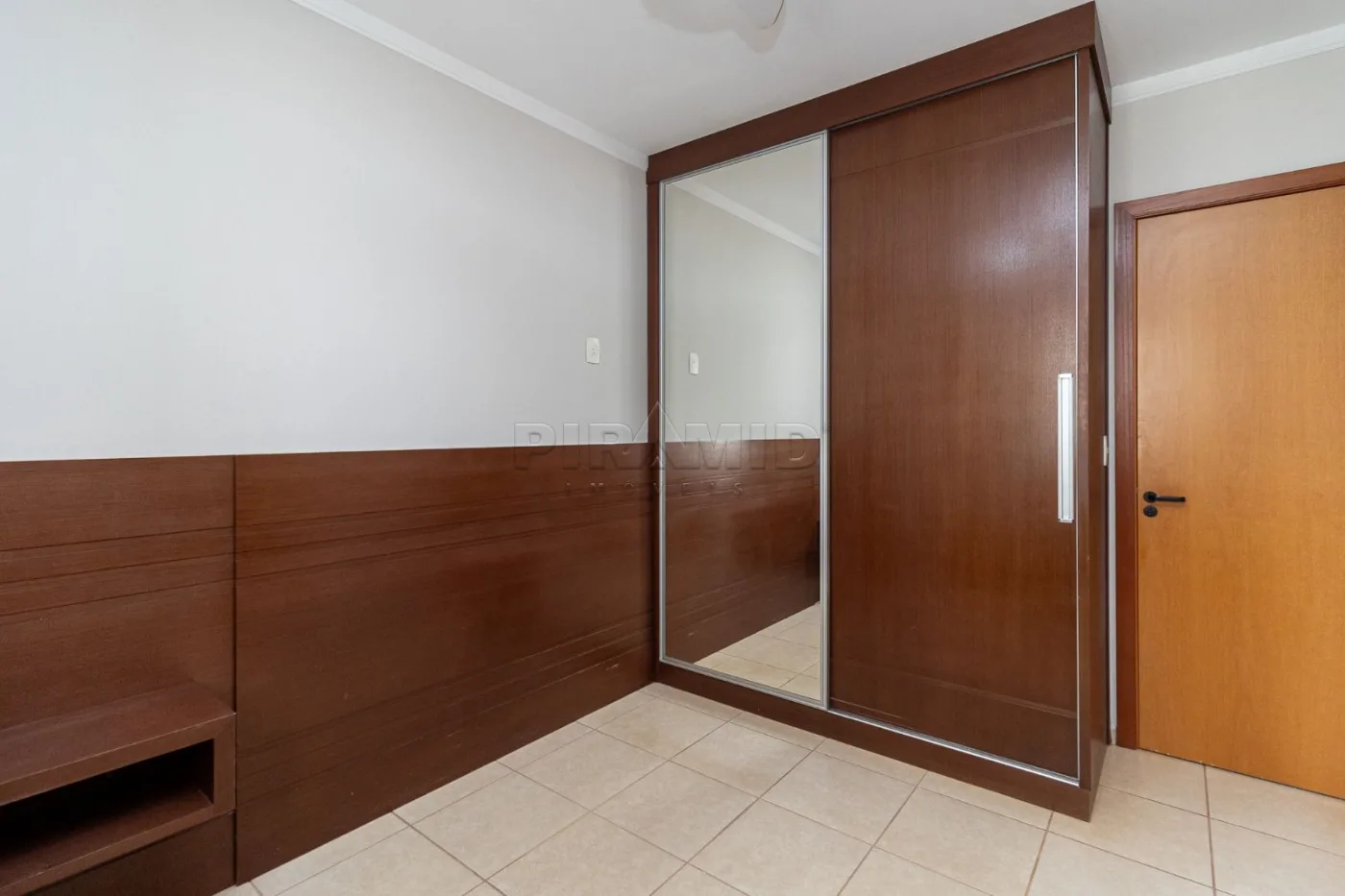 Alugar Apartamento / Padr&atilde;o em Ribeir&atilde;o Preto R$ 2.200,00 - Foto 18