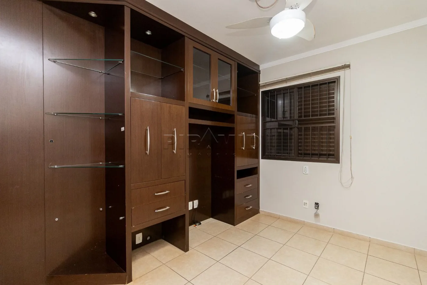 Alugar Apartamento / Padr&atilde;o em Ribeir&atilde;o Preto R$ 2.200,00 - Foto 23