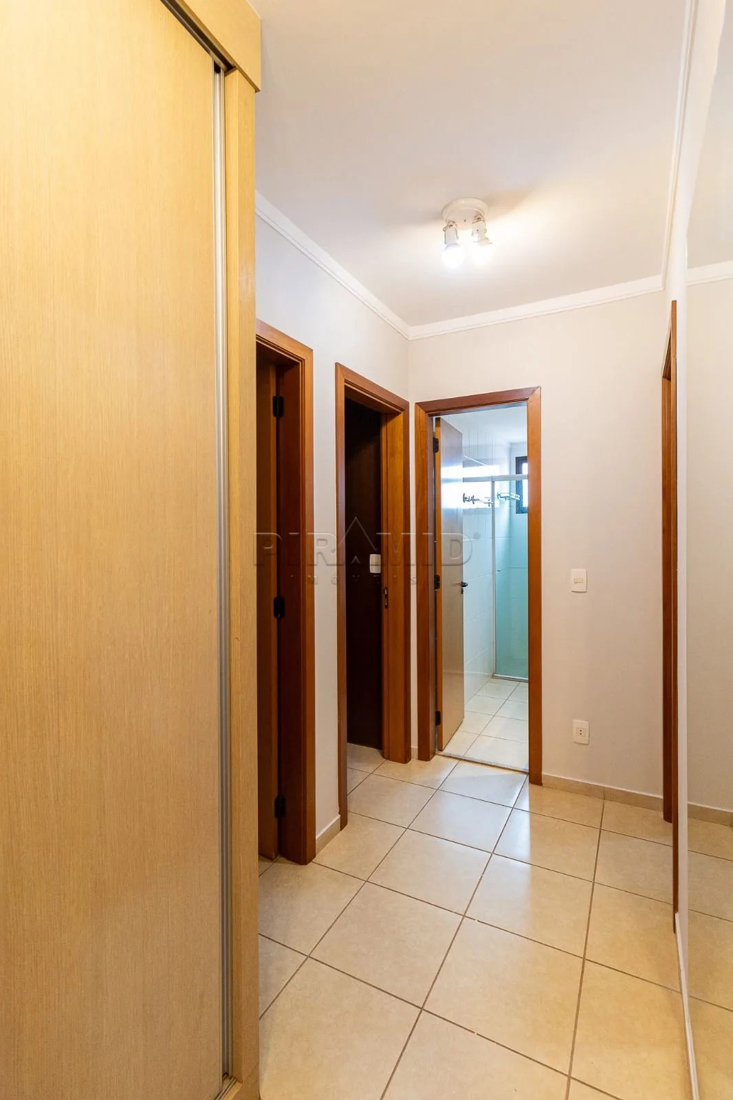 Alugar Apartamento / Padr&atilde;o em Ribeir&atilde;o Preto R$ 2.200,00 - Foto 9