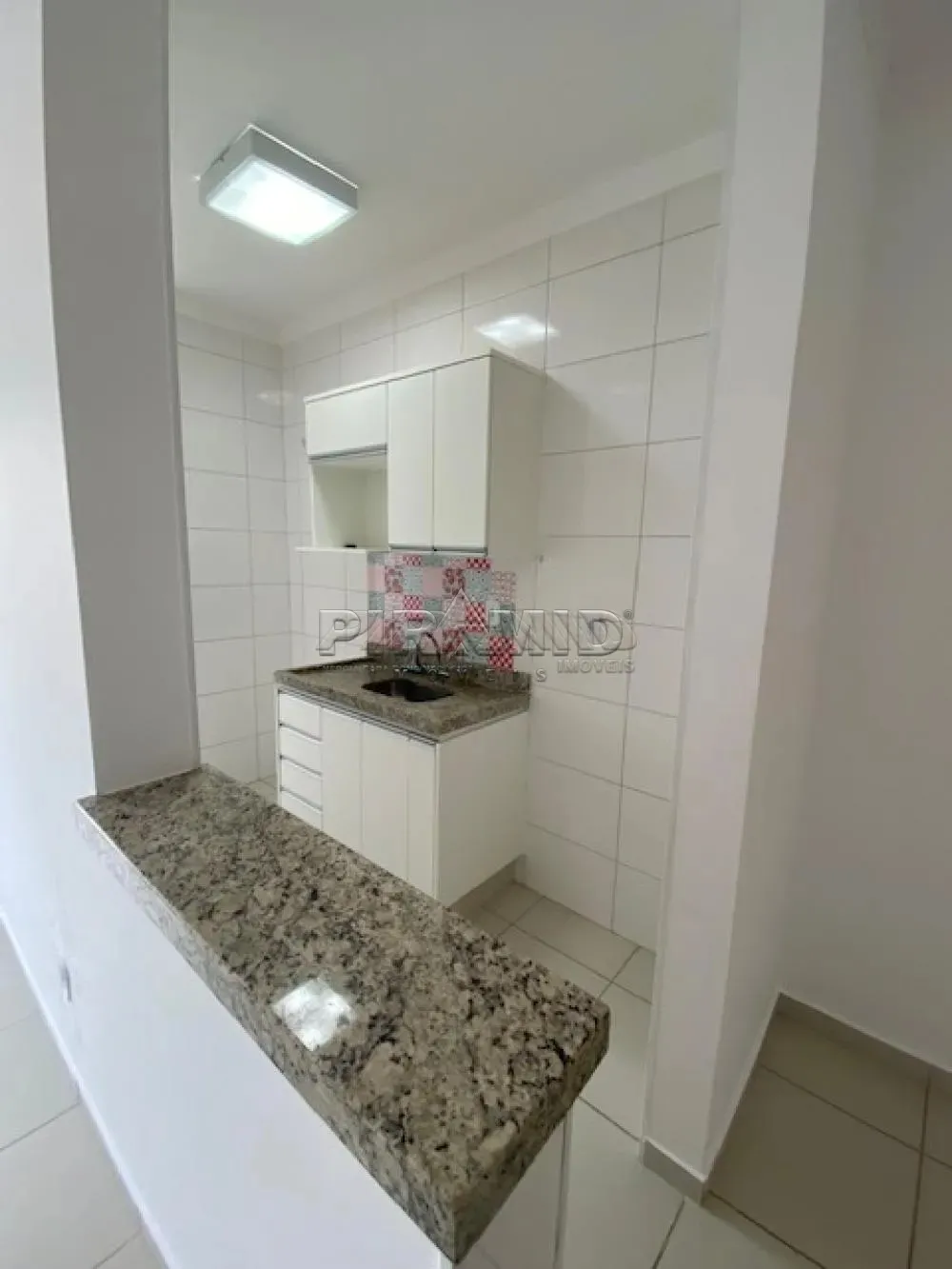Alugar Apartamento / Padr&atilde;o em Ribeir&atilde;o Preto R$ 1.400,00 - Foto 5