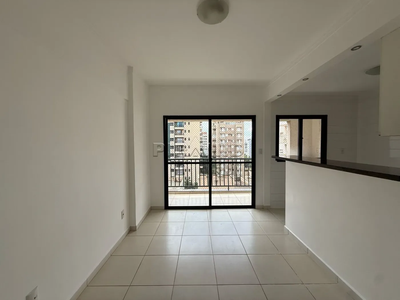 Alugar Apartamento / Padr&atilde;o em Ribeir&atilde;o Preto R$ 1.750,00 - Foto 3