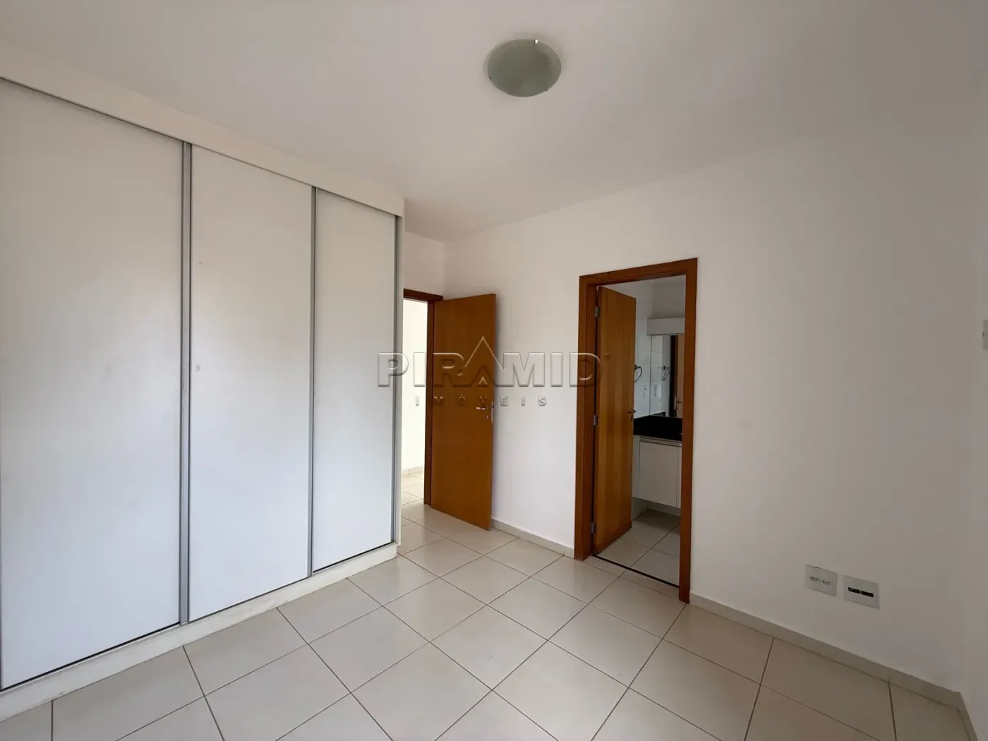 Alugar Apartamento / Padr&atilde;o em Ribeir&atilde;o Preto R$ 1.750,00 - Foto 11