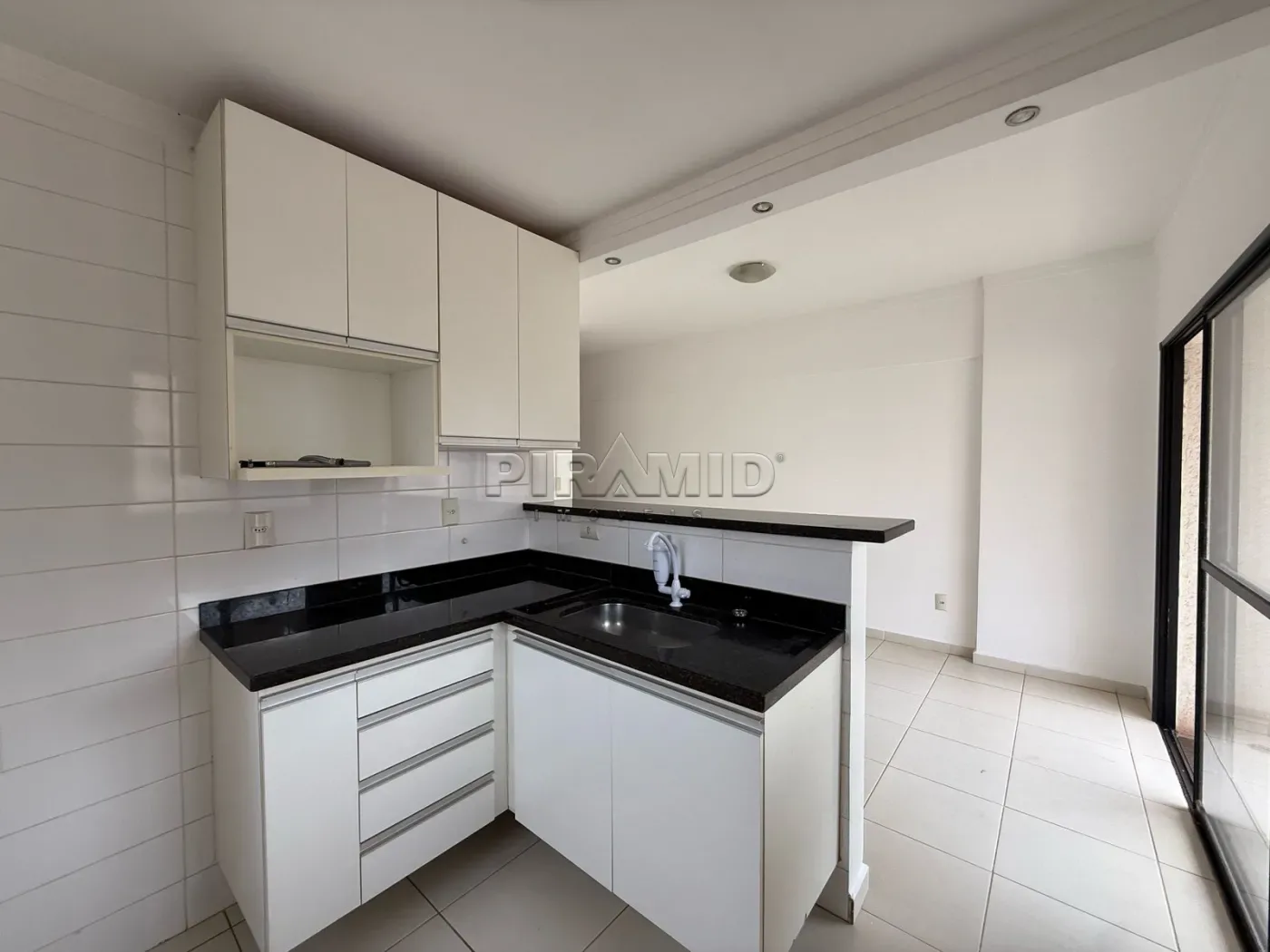 Alugar Apartamento / Padr&atilde;o em Ribeir&atilde;o Preto R$ 1.750,00 - Foto 16