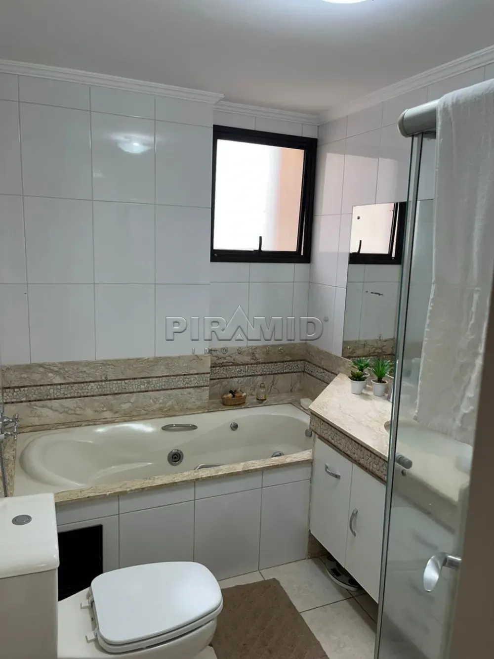 Alugar Apartamento / Padr&atilde;o em Ribeir&atilde;o Preto R$ 4.000,00 - Foto 18