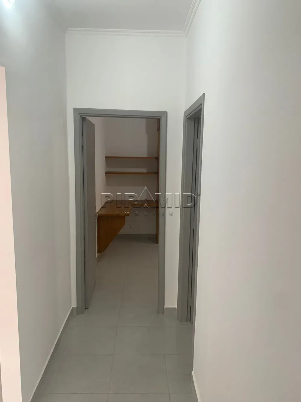 Alugar Apartamento / Padr&atilde;o em Ribeir&atilde;o Preto R$ 1.550,00 - Foto 4