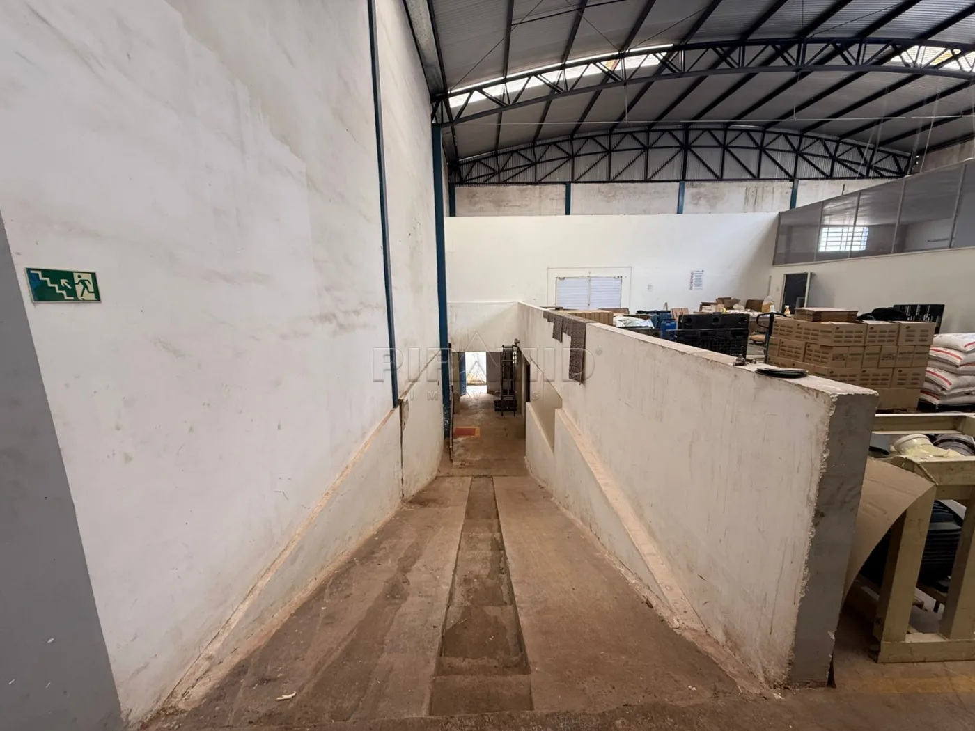 Alugar Comercial / Galp&atilde;o  Barrac&atilde;o em Ribeir&atilde;o Preto R$ 15.000,00 - Foto 7