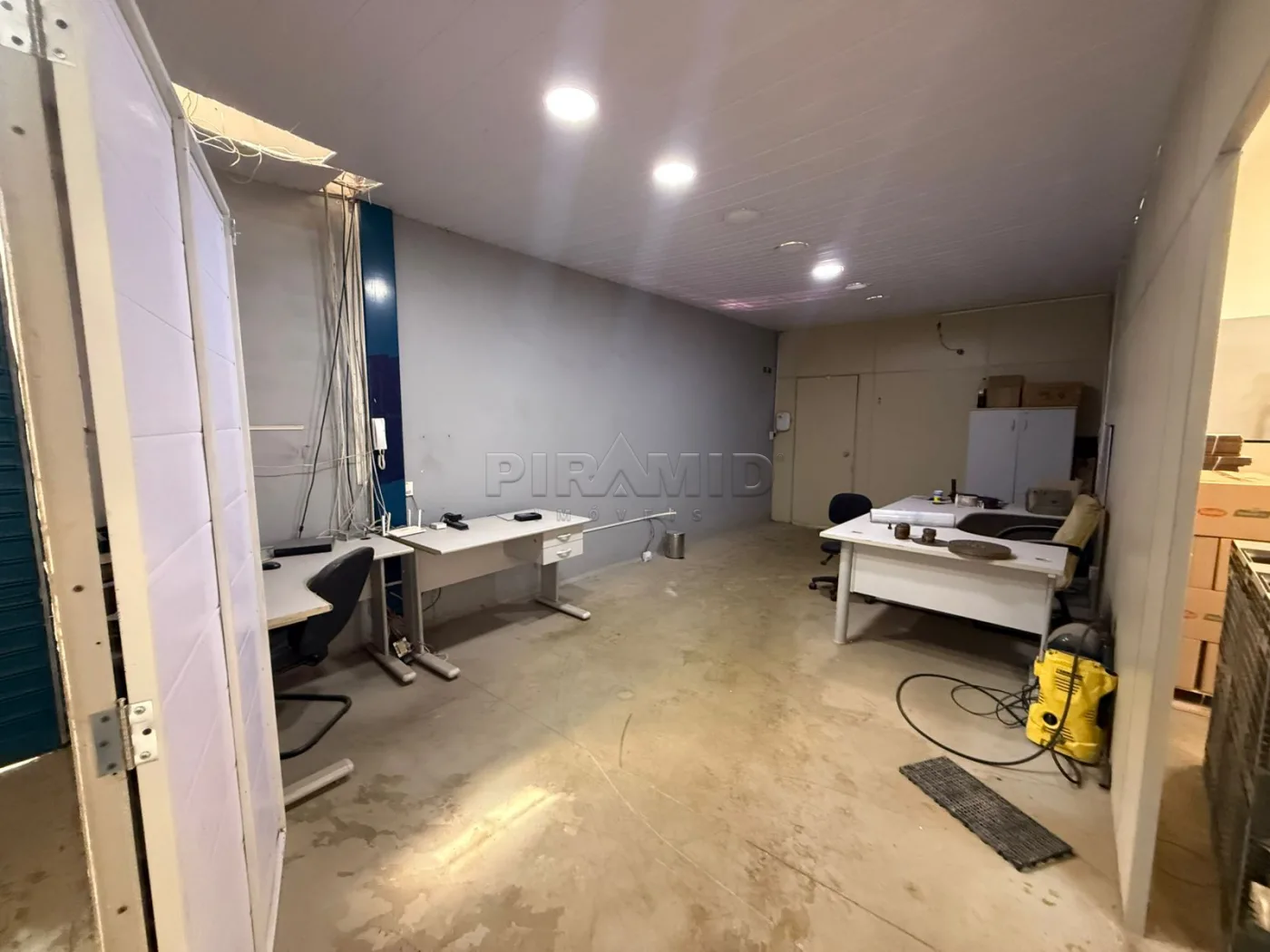 Alugar Comercial / Galp&atilde;o  Barrac&atilde;o em Ribeir&atilde;o Preto R$ 15.000,00 - Foto 11