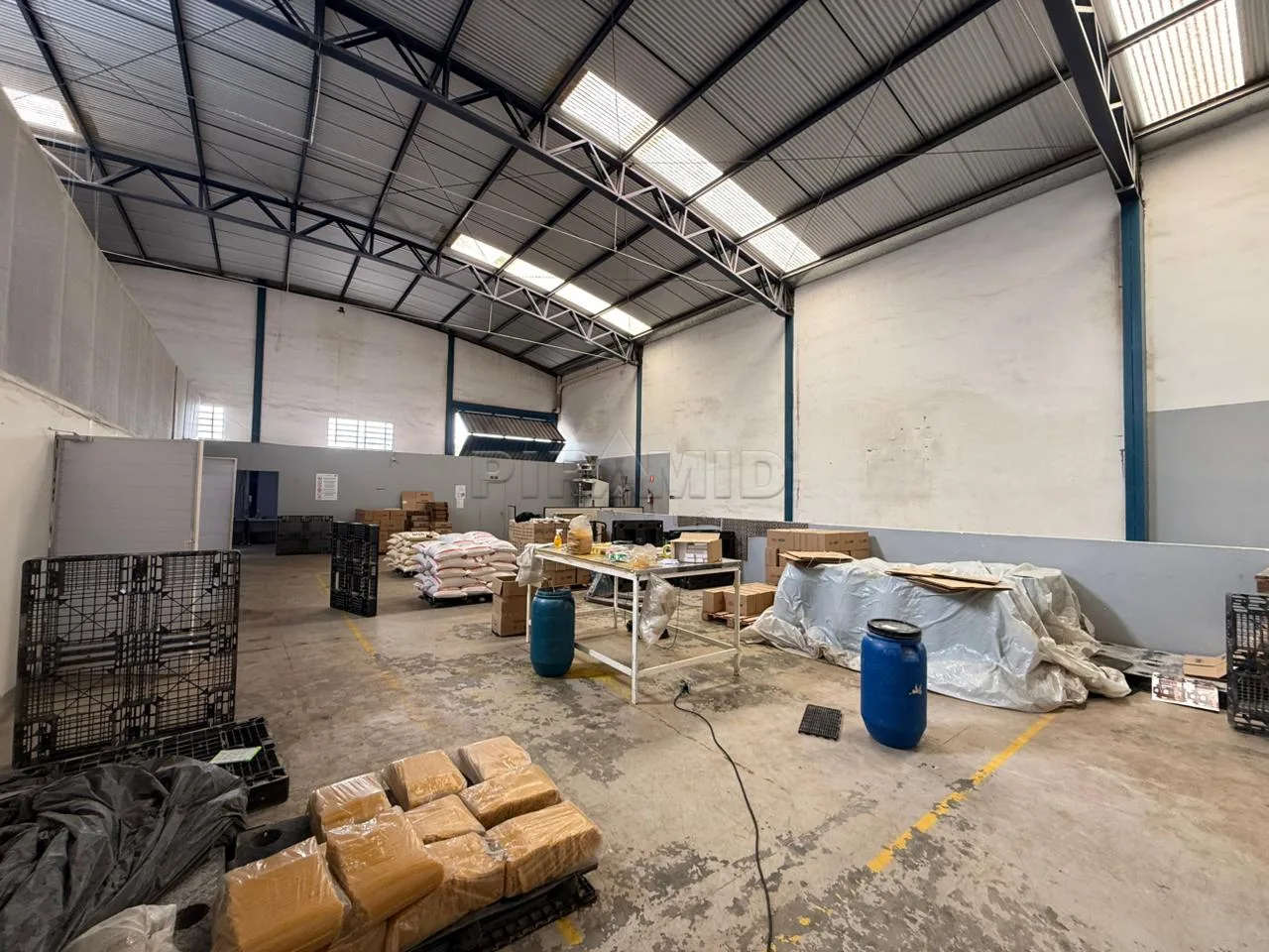 Alugar Comercial / Galp&atilde;o  Barrac&atilde;o em Ribeir&atilde;o Preto R$ 15.000,00 - Foto 13