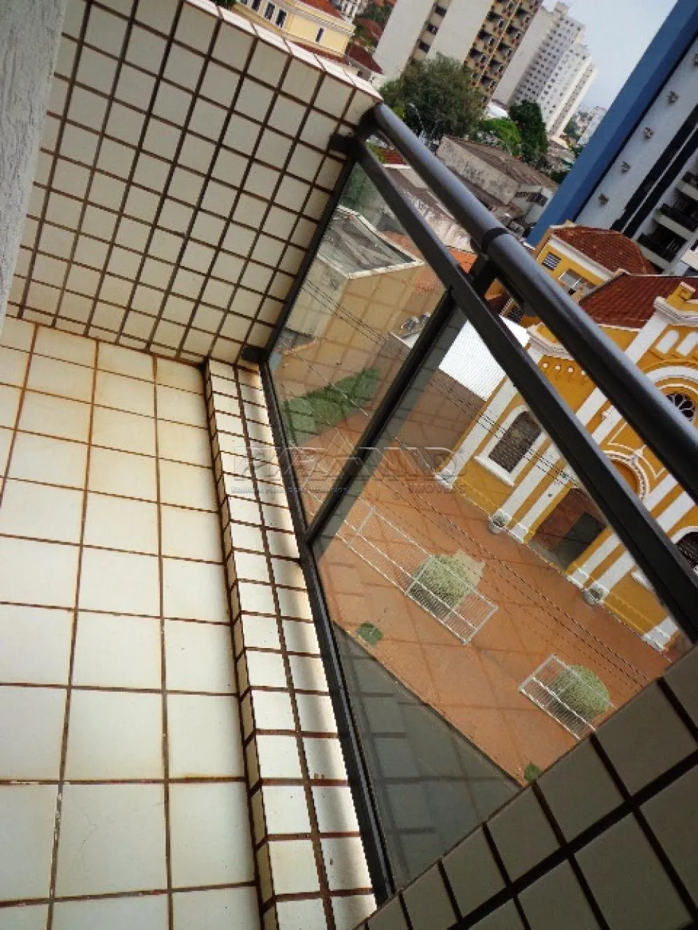 Alugar Apartamento / Padr&atilde;o em Ribeir&atilde;o Preto R$ 1.300,00 - Foto 4
