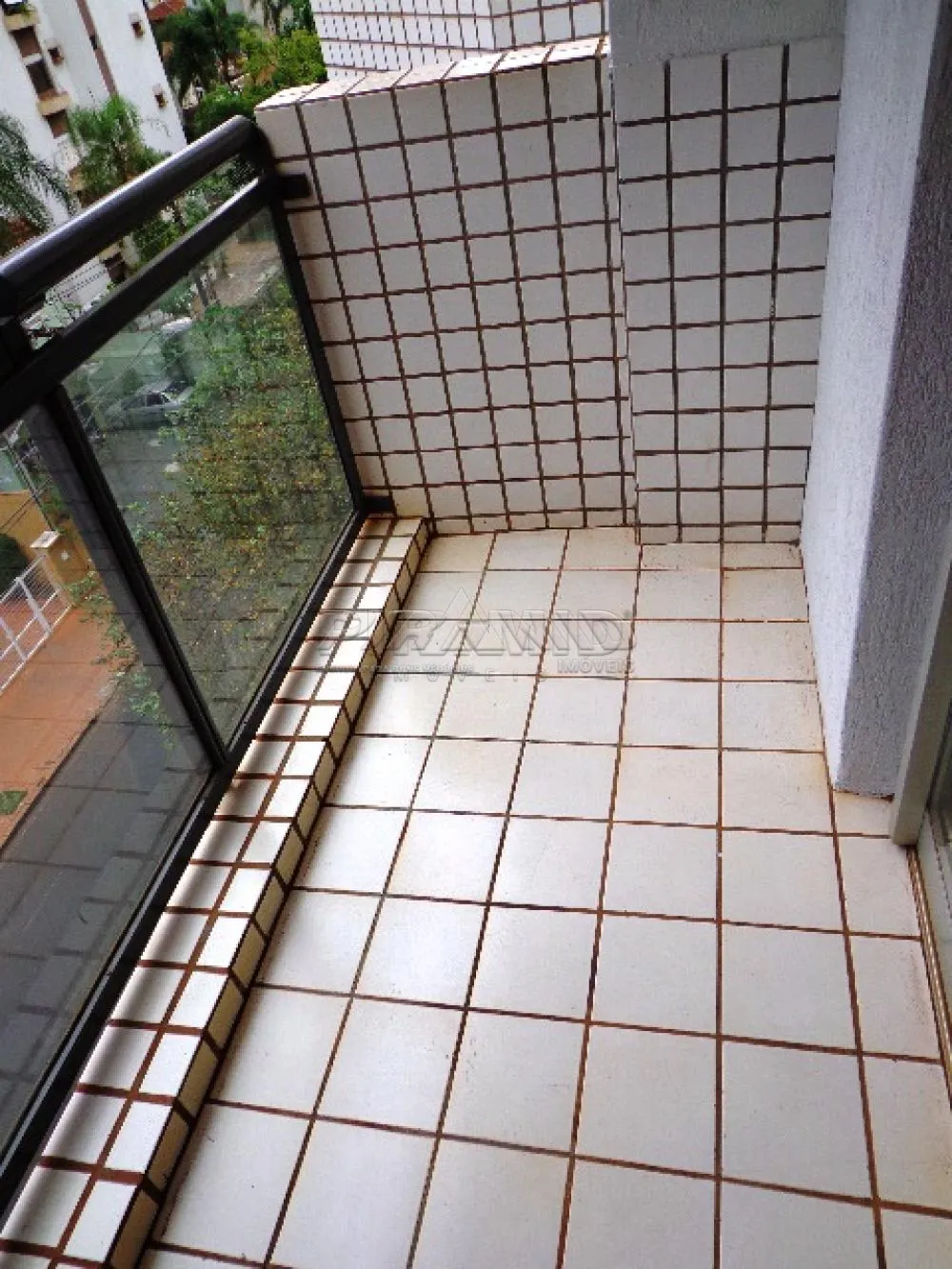 Alugar Apartamento / Padr&atilde;o em Ribeir&atilde;o Preto R$ 1.300,00 - Foto 5