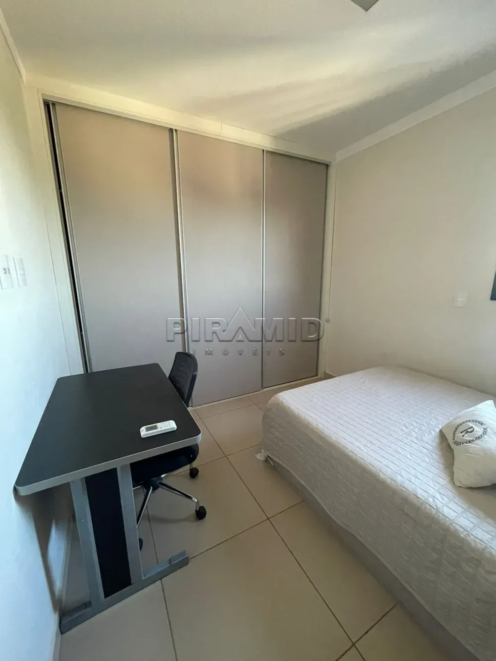 Alugar Apartamento / Padr&atilde;o em Ribeir&atilde;o Preto R$ 3.800,00 - Foto 4