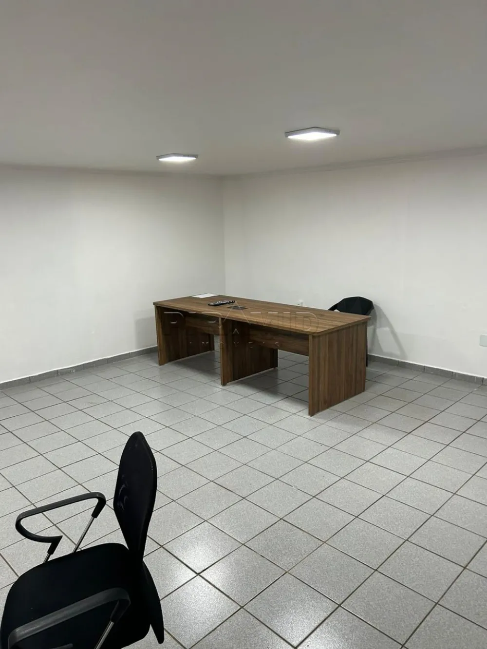 Alugar Comercial / Sal&atilde;o em Ribeir&atilde;o Preto R$ 1.530,00 - Foto 4