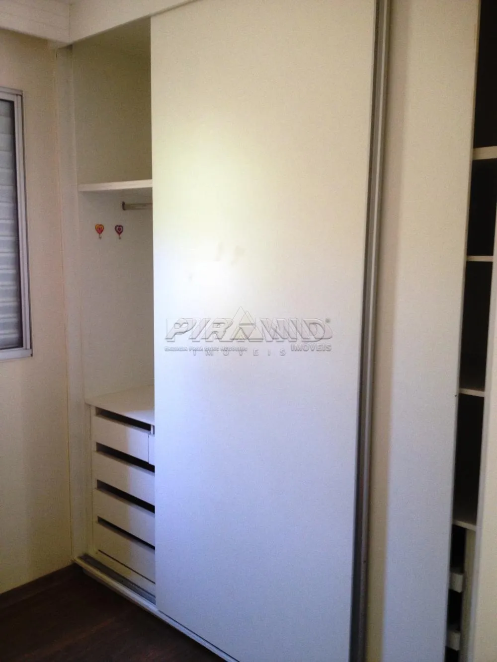 Alugar Apartamento / Padr&atilde;o em Ribeir&atilde;o Preto R$ 1.050,00 - Foto 4