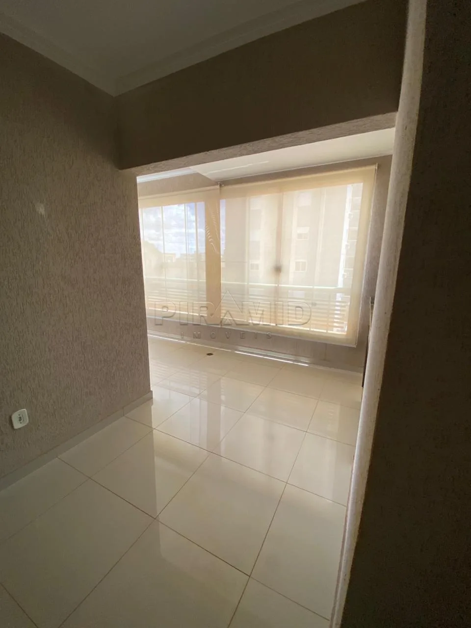 Alugar Apartamento / Padr&atilde;o em Ribeir&atilde;o Preto R$ 4.300,00 - Foto 3