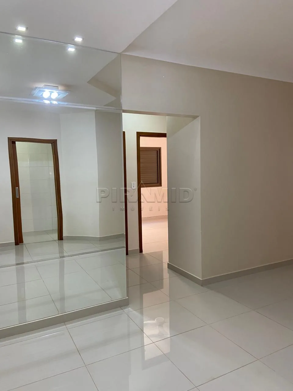 Alugar Apartamento / Padr&atilde;o em Ribeir&atilde;o Preto R$ 4.300,00 - Foto 1
