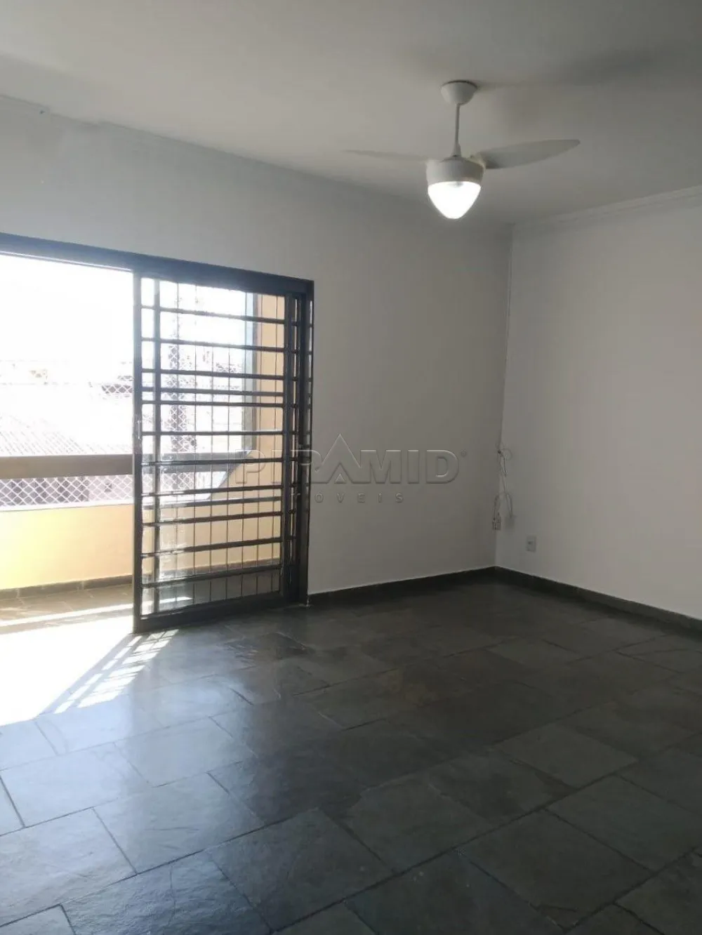 Alugar Apartamento / Padr&atilde;o em Ribeir&atilde;o Preto R$ 1.100,00 - Foto 3