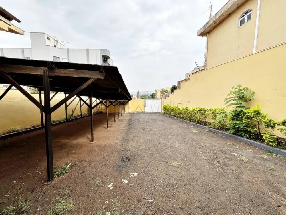 Alugar Comercial / Casa em Ribeir&atilde;o Preto R$ 8.000,00 - Foto 11