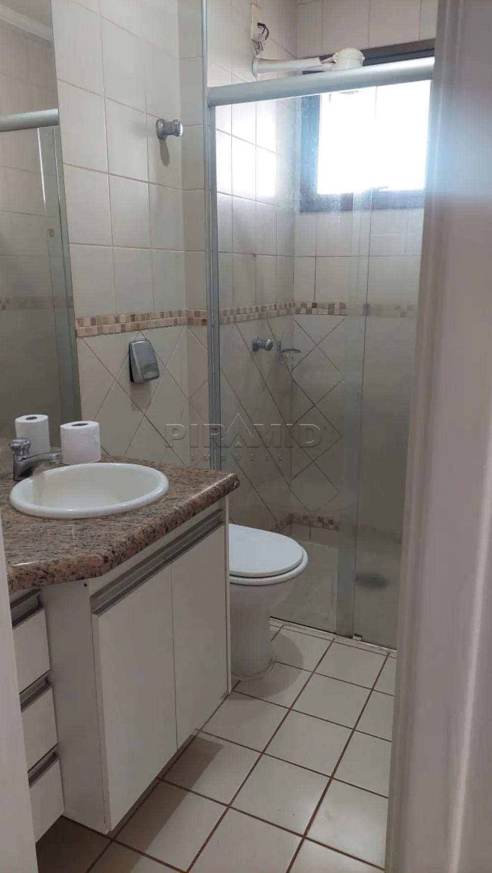 Alugar Apartamento / Padr&atilde;o em Ribeir&atilde;o Preto R$ 1.500,00 - Foto 4