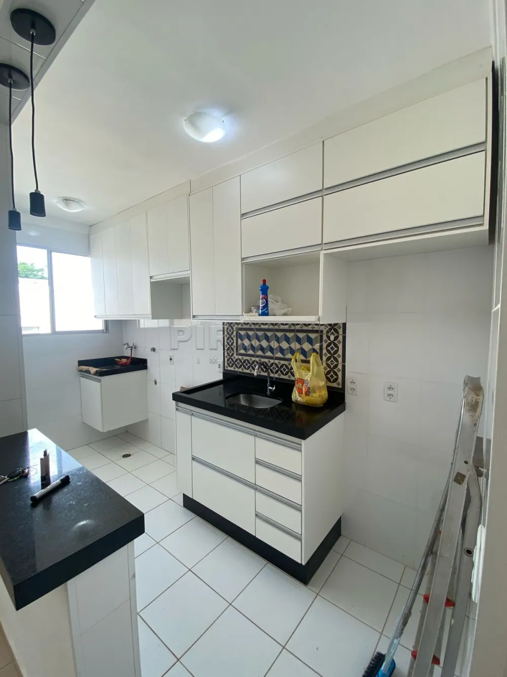 Alugar Apartamento / Padr&atilde;o em Ribeir&atilde;o Preto R$ 1.300,00 - Foto 11