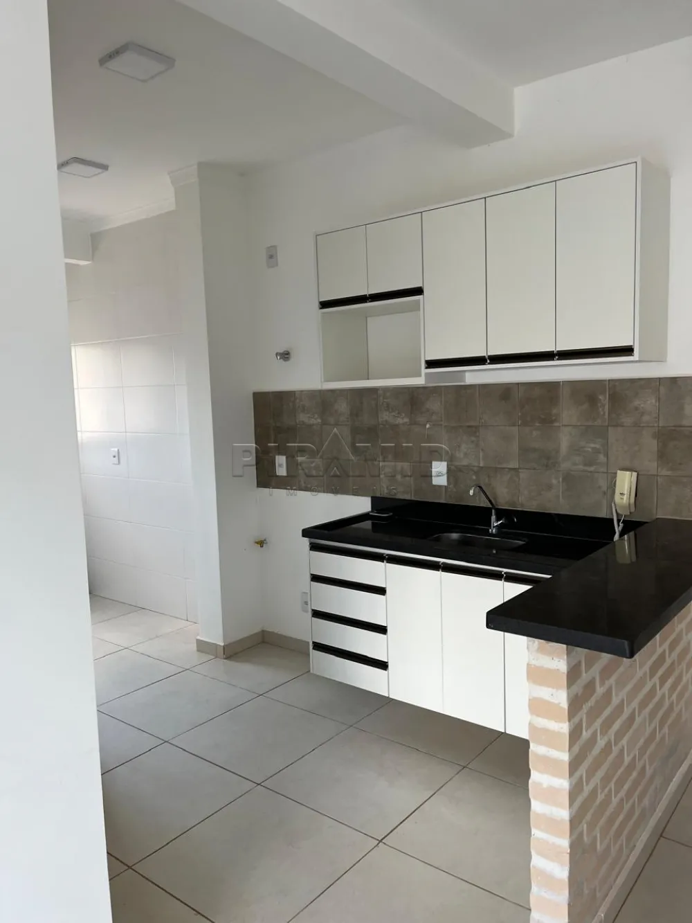 Alugar Apartamento / Padr&atilde;o em Ribeir&atilde;o Preto R$ 1.700,00 - Foto 2