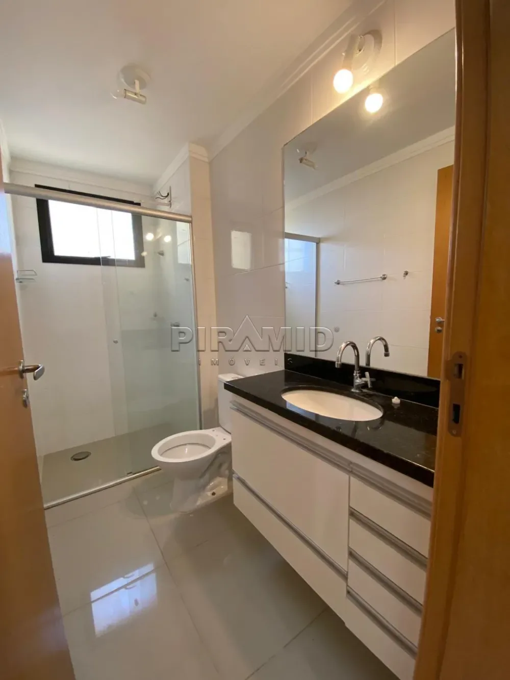 Alugar Apartamento / Padr&atilde;o em Ribeir&atilde;o Preto R$ 1.800,00 - Foto 5