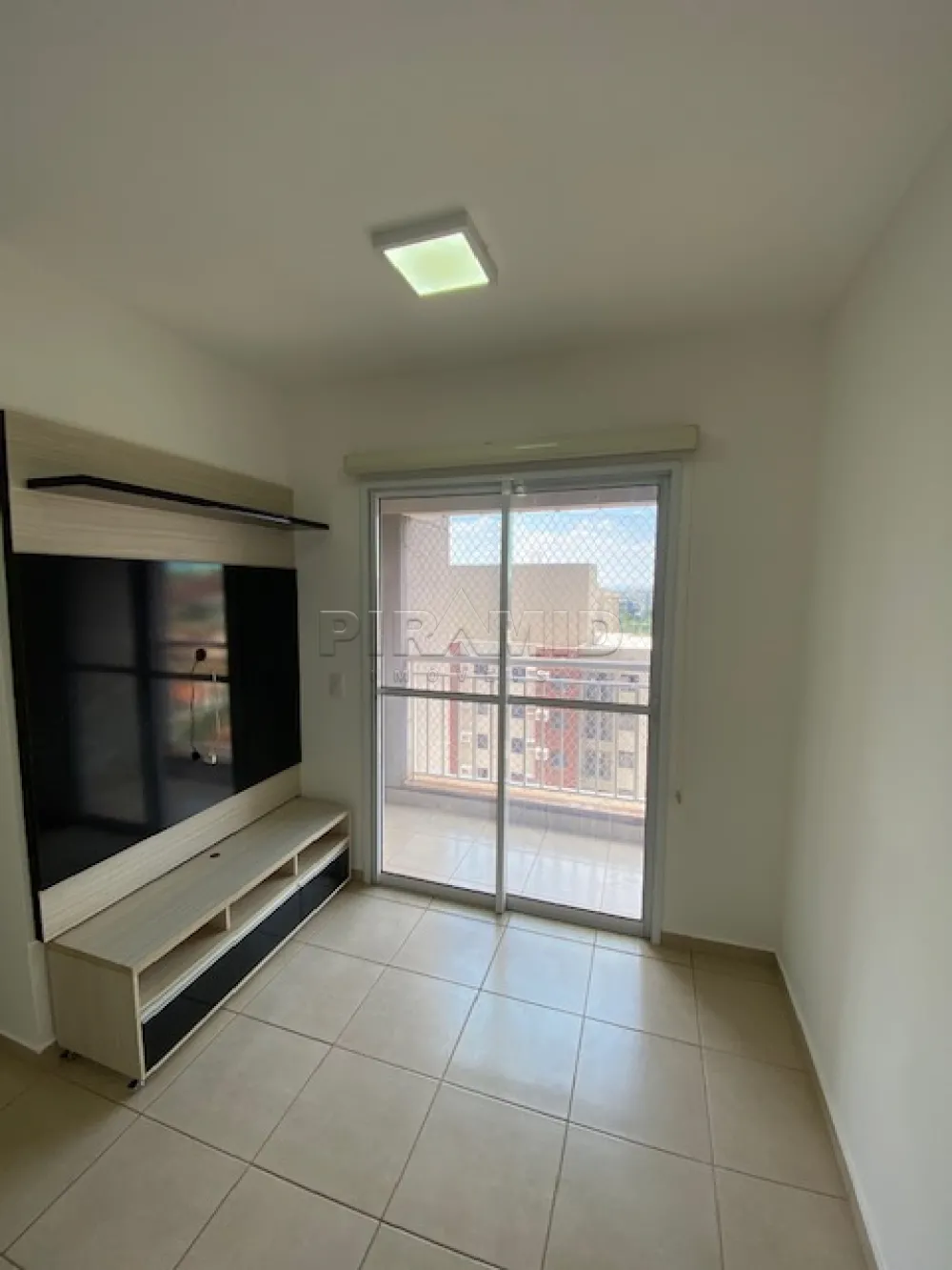 Alugar Apartamento / Padr&atilde;o em Ribeir&atilde;o Preto R$ 2.300,00 - Foto 2