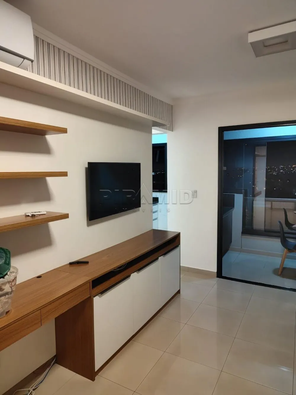 Alugar Apartamento / Padr&atilde;o em Ribeir&atilde;o Preto R$ 2.290,00 - Foto 2
