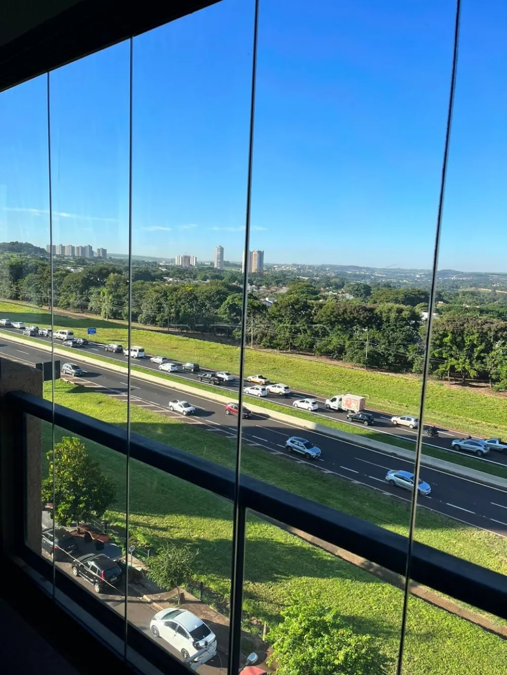 Alugar Apartamento / Padr&atilde;o em Ribeir&atilde;o Preto R$ 2.290,00 - Foto 3