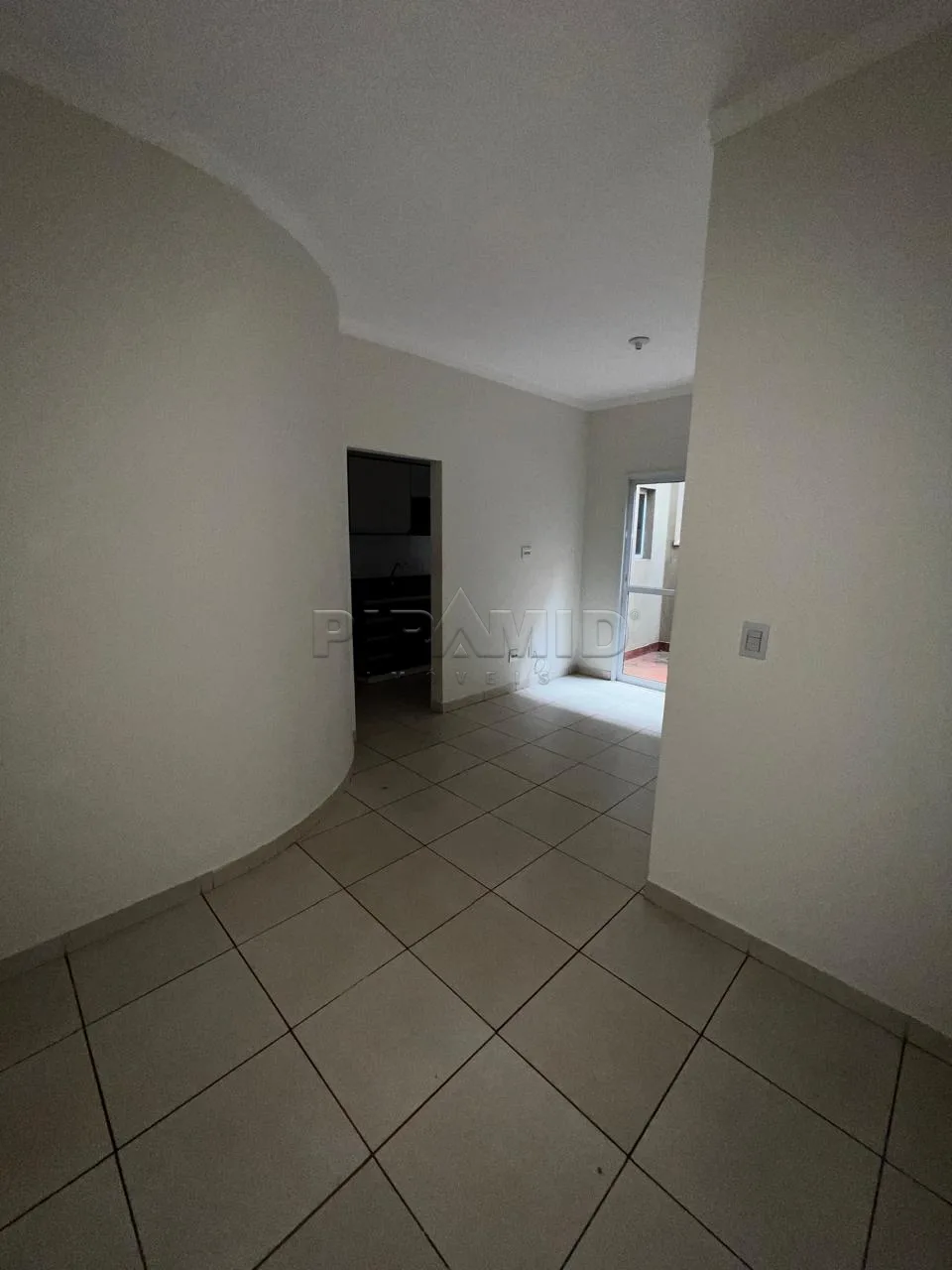 Alugar Apartamento / Padr&atilde;o em Ribeir&atilde;o Preto R$ 1.100,00 - Foto 1