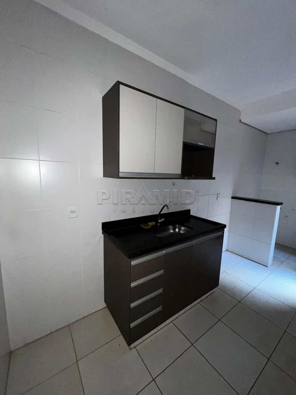 Alugar Apartamento / Padr&atilde;o em Ribeir&atilde;o Preto R$ 1.100,00 - Foto 8