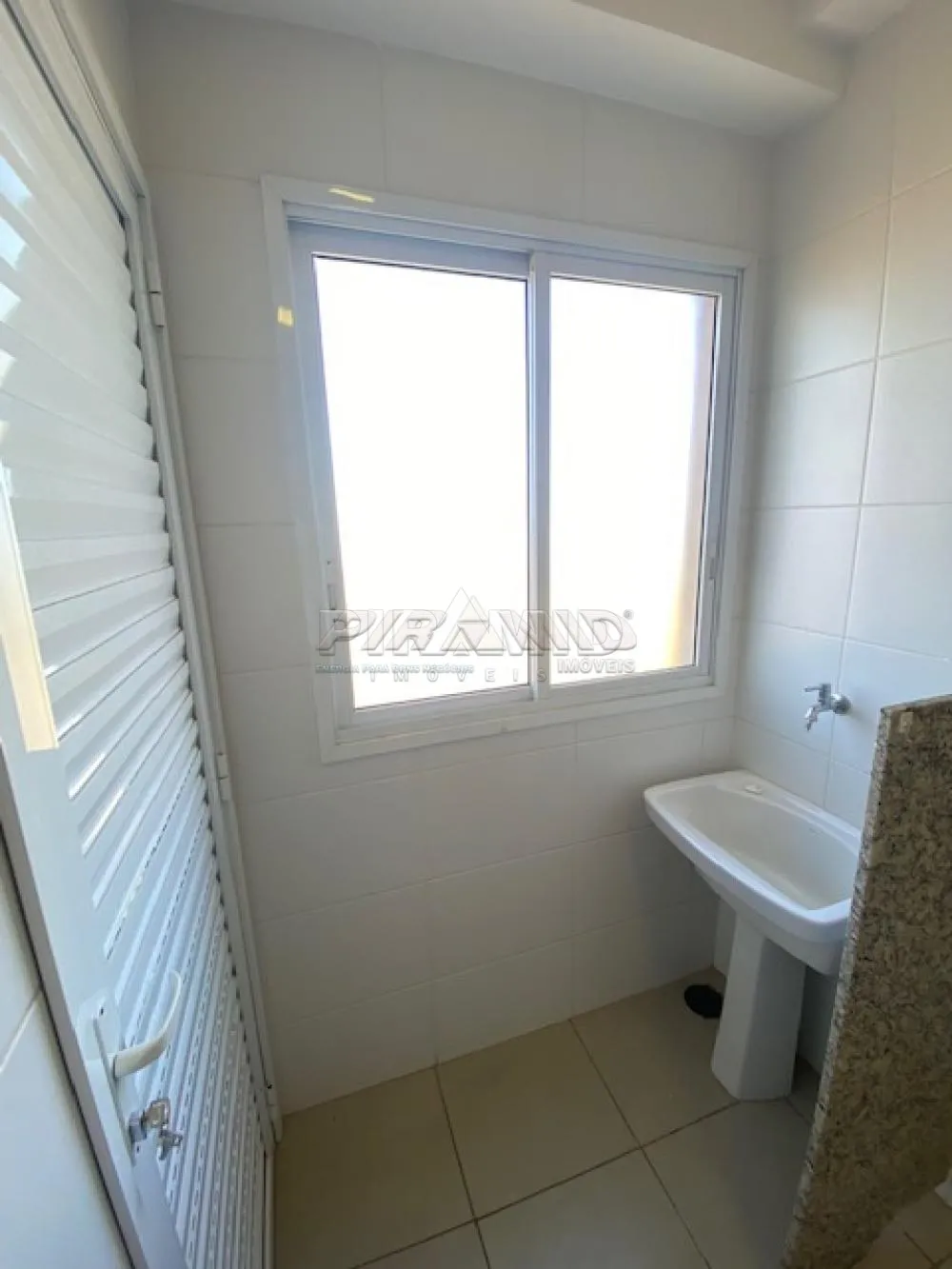 Alugar Apartamento / Padr&atilde;o em Ribeir&atilde;o Preto R$ 1.900,00 - Foto 9