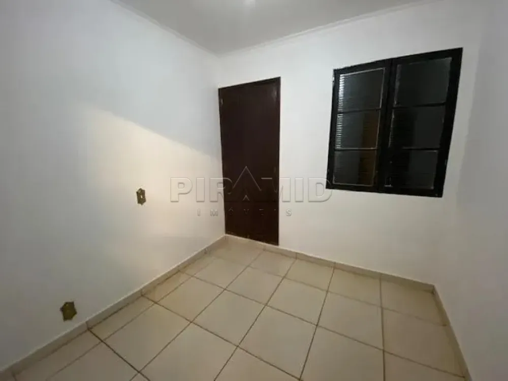 Alugar Casa / Padr&atilde;o em Ribeir&atilde;o Preto R$ 1.200,00 - Foto 4