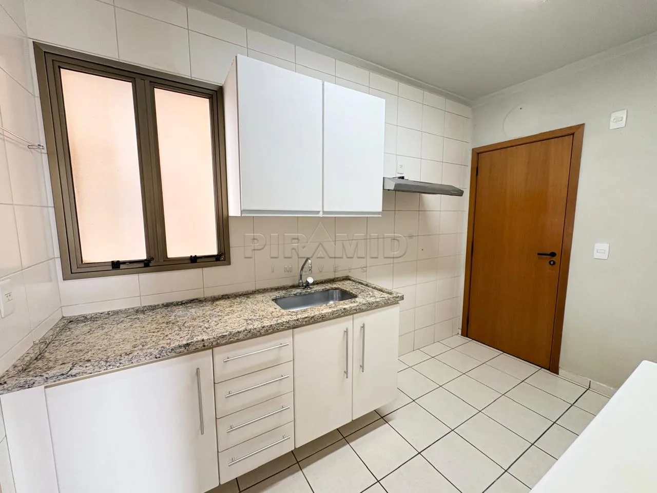 Alugar Apartamento / Padr&atilde;o em Ribeir&atilde;o Preto R$ 2.400,00 - Foto 18
