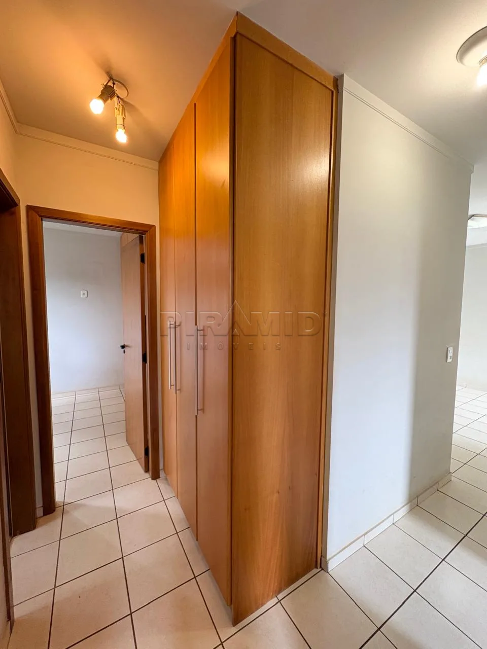 Alugar Apartamento / Padr&atilde;o em Ribeir&atilde;o Preto R$ 2.400,00 - Foto 8