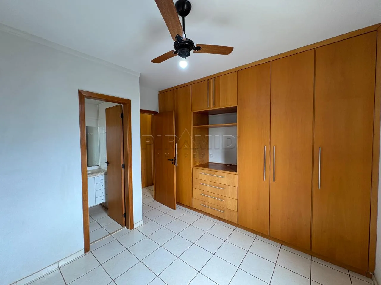 Alugar Apartamento / Padr&atilde;o em Ribeir&atilde;o Preto R$ 2.400,00 - Foto 13