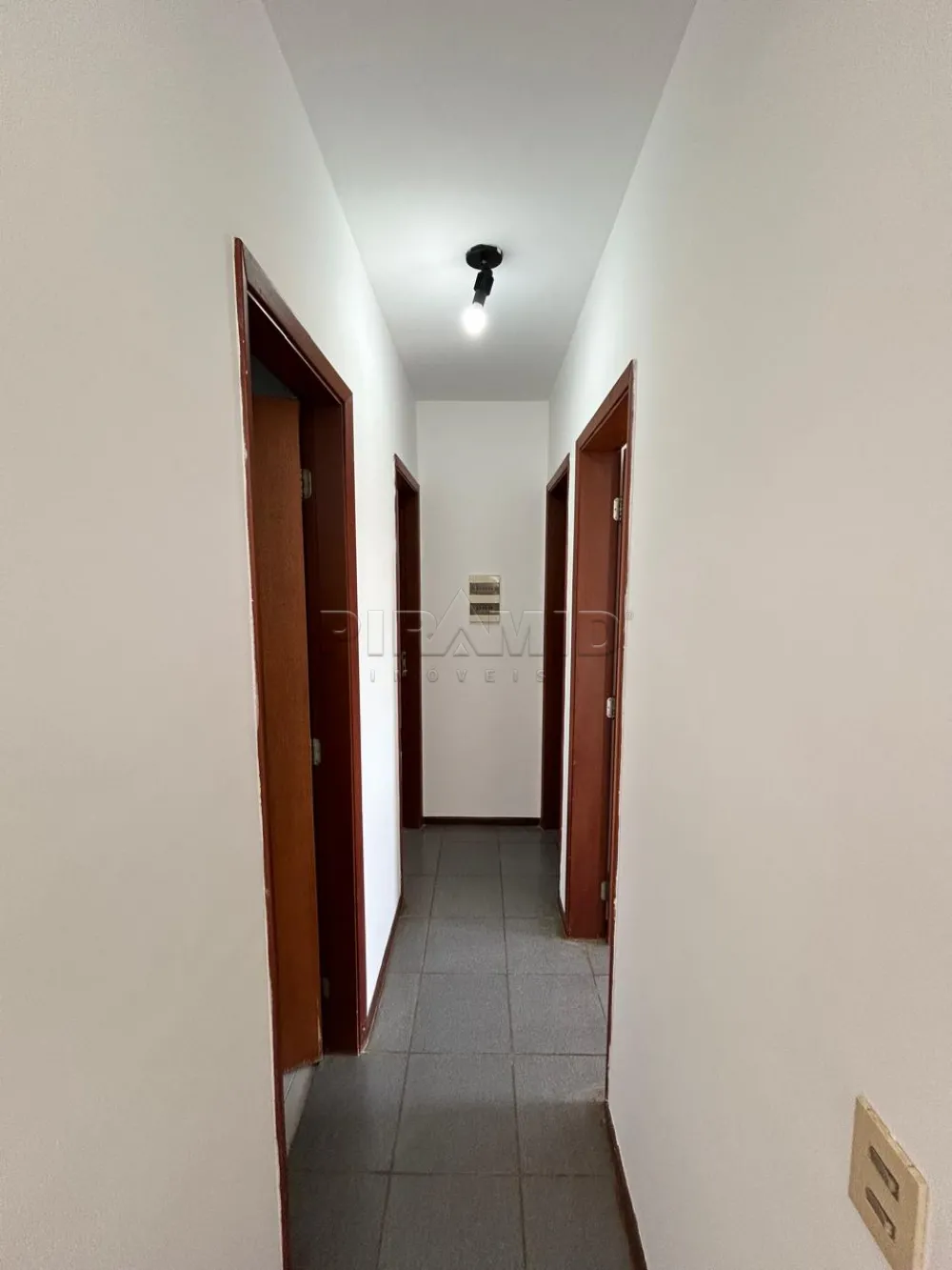 Alugar Apartamento / Padr&atilde;o em Ribeir&atilde;o Preto R$ 950,00 - Foto 12