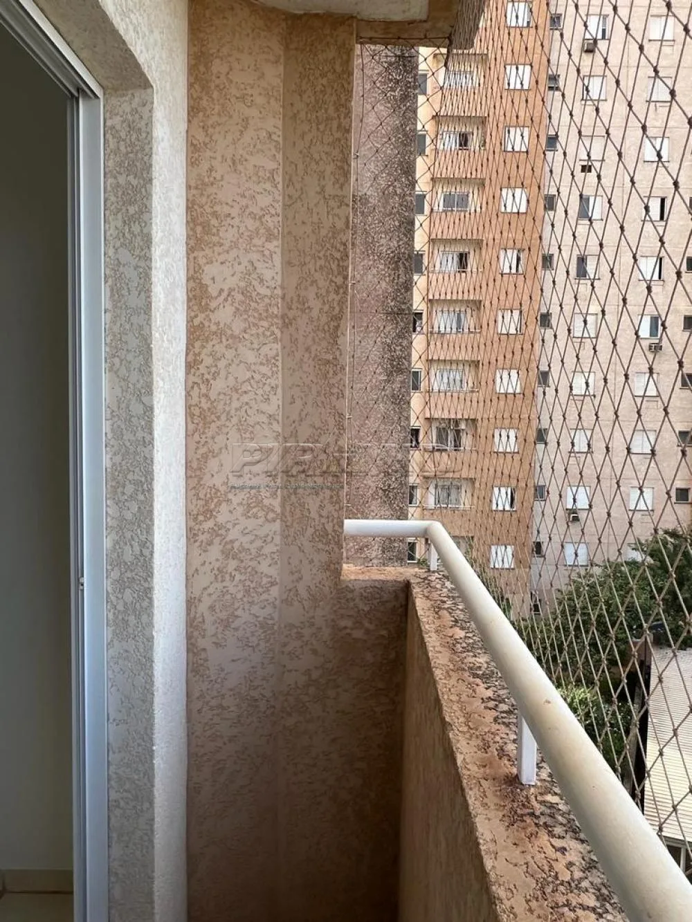 Alugar Apartamento / Padr&atilde;o em Ribeir&atilde;o Preto R$ 1.650,00 - Foto 3