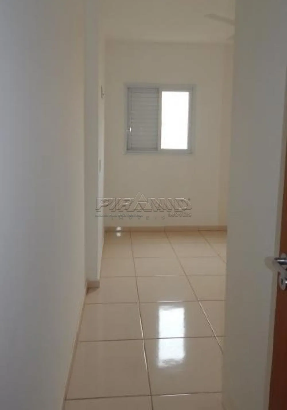 Alugar Apartamento / Padr&atilde;o em Ribeir&atilde;o Preto R$ 1.100,00 - Foto 1