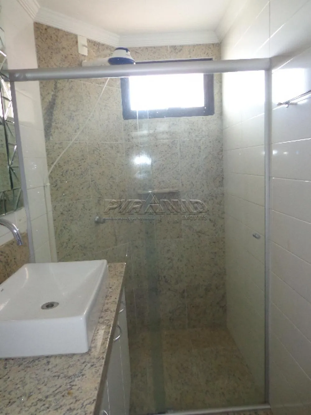 Alugar Apartamento / Padr&atilde;o em Ribeir&atilde;o Preto R$ 1.600,00 - Foto 18