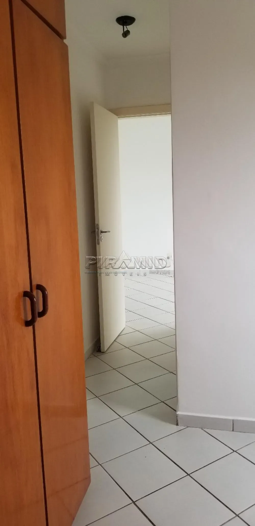 Alugar Apartamento / Padr&atilde;o em Ribeir&atilde;o Preto R$ 1.900,00 - Foto 16