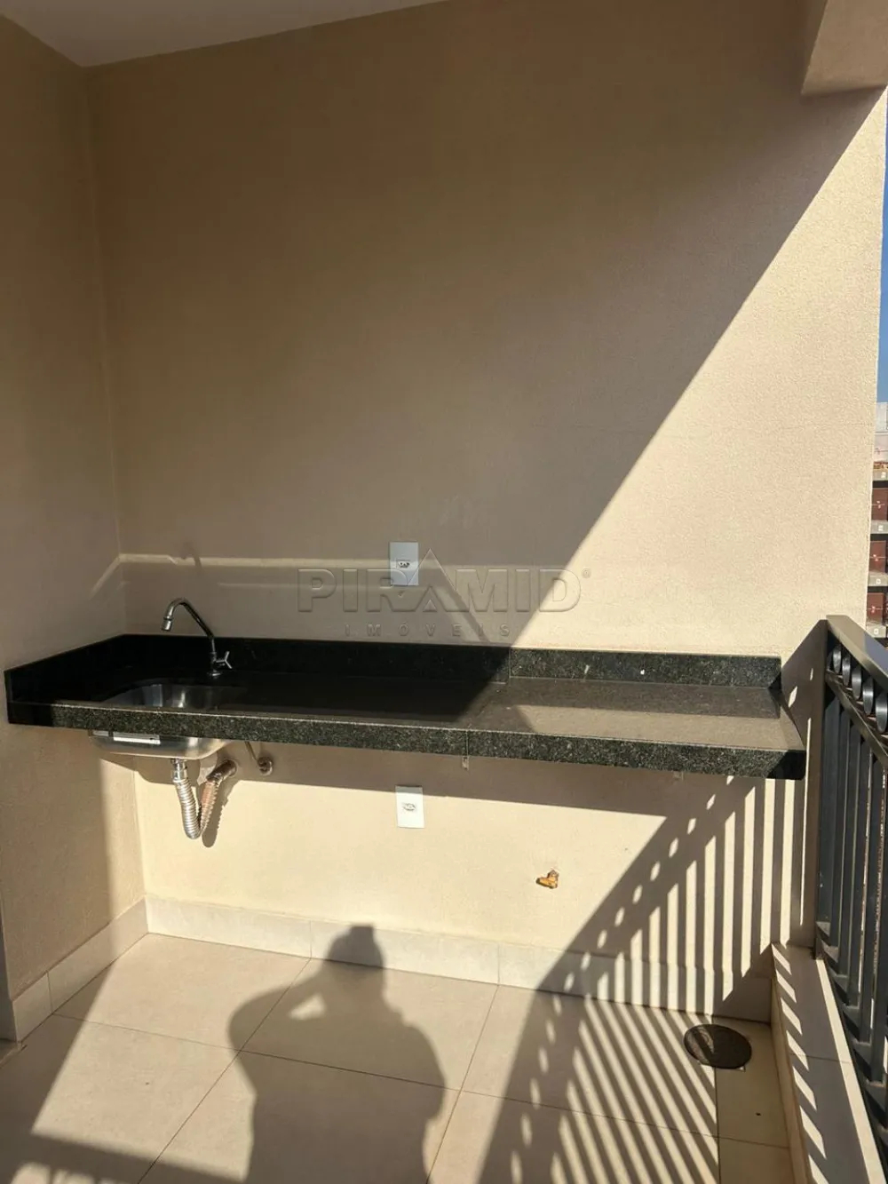 Alugar Apartamento / Padr&atilde;o em Ribeir&atilde;o Preto R$ 2.700,00 - Foto 4