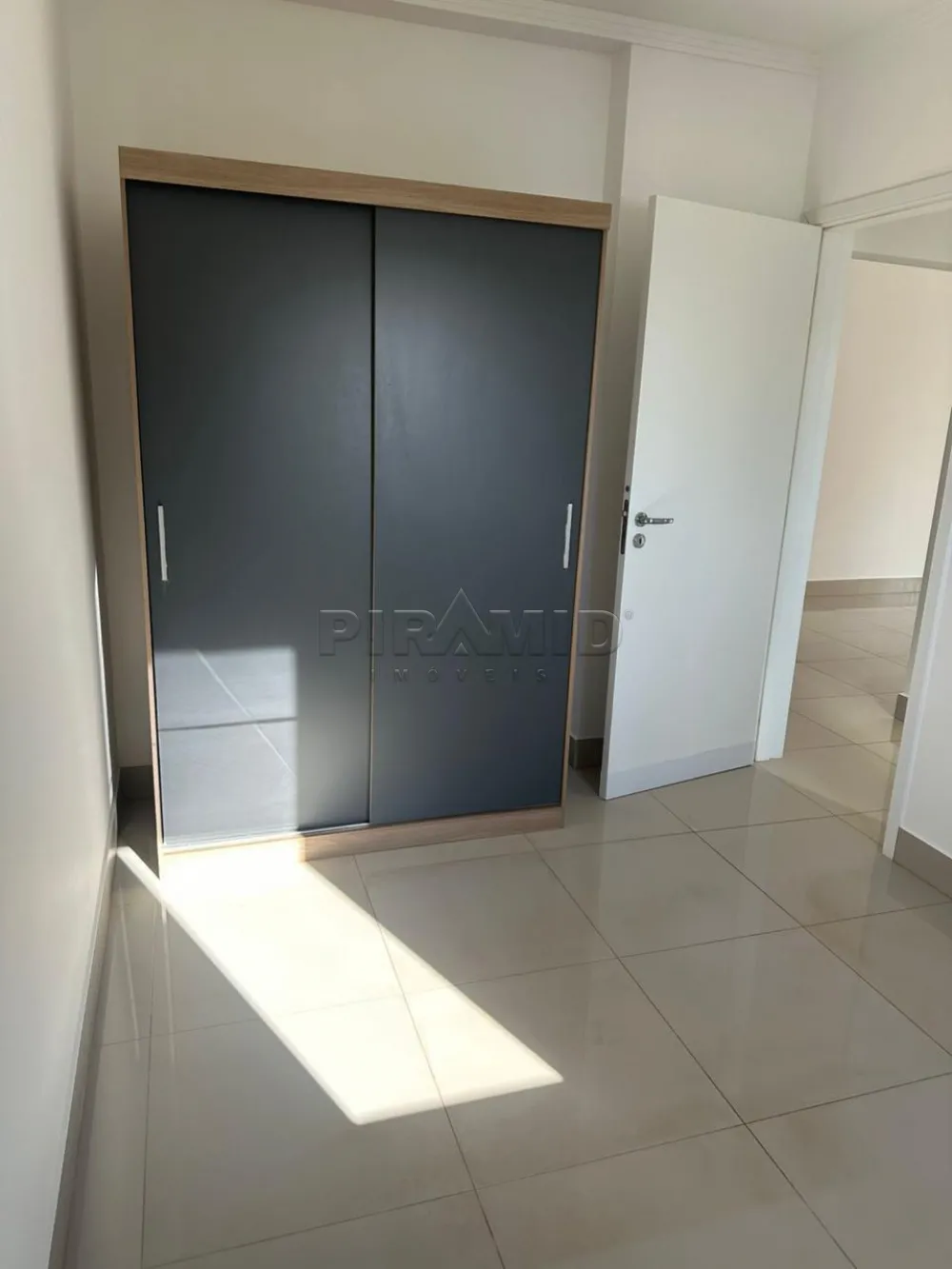 Alugar Apartamento / Padr&atilde;o em Ribeir&atilde;o Preto R$ 2.700,00 - Foto 6