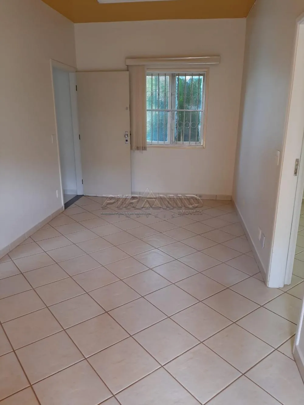 Alugar Comercial / Casa em Ribeir&atilde;o Preto R$ 1.800,00 - Foto 3