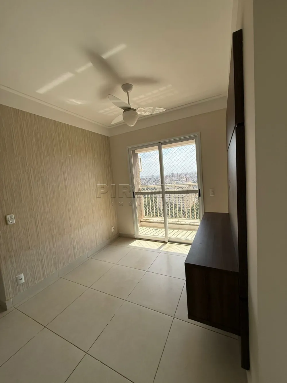 Alugar Apartamento / Padr&atilde;o em Ribeir&atilde;o Preto R$ 1.400,00 - Foto 4