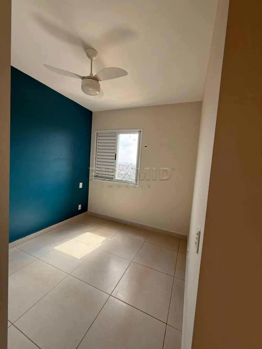 Alugar Apartamento / Padr&atilde;o em Ribeir&atilde;o Preto R$ 1.400,00 - Foto 5
