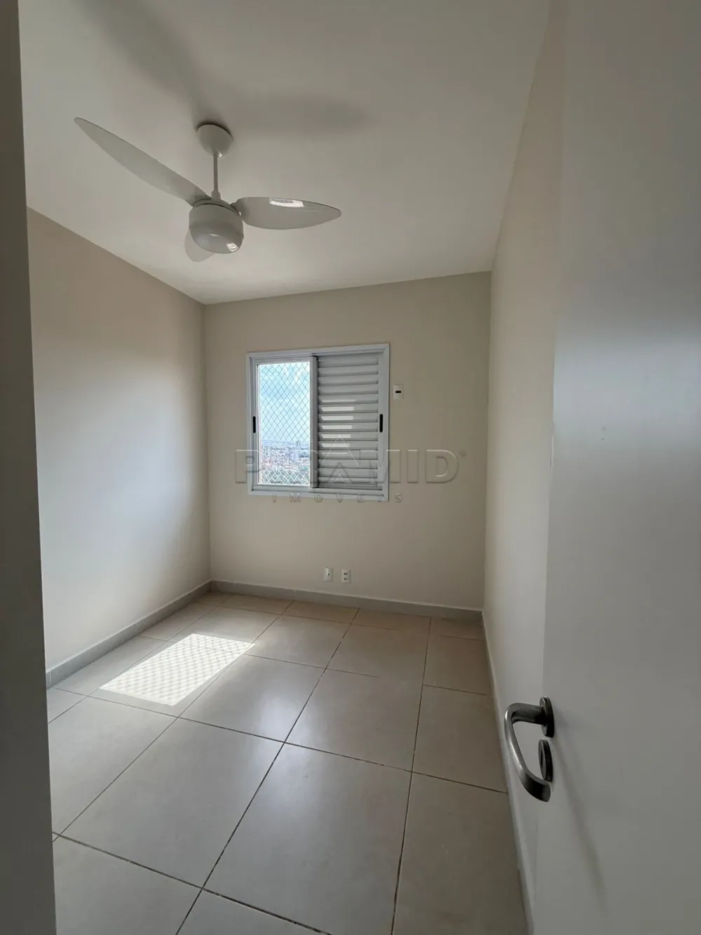 Alugar Apartamento / Padr&atilde;o em Ribeir&atilde;o Preto R$ 1.400,00 - Foto 8