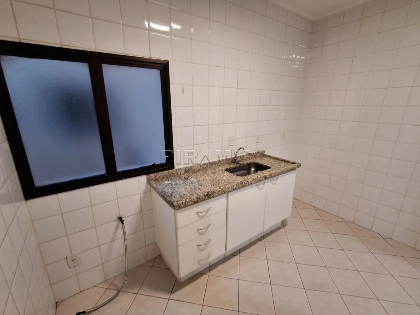 Alugar Apartamento / Padr&atilde;o em Ribeir&atilde;o Preto R$ 1.900,00 - Foto 13