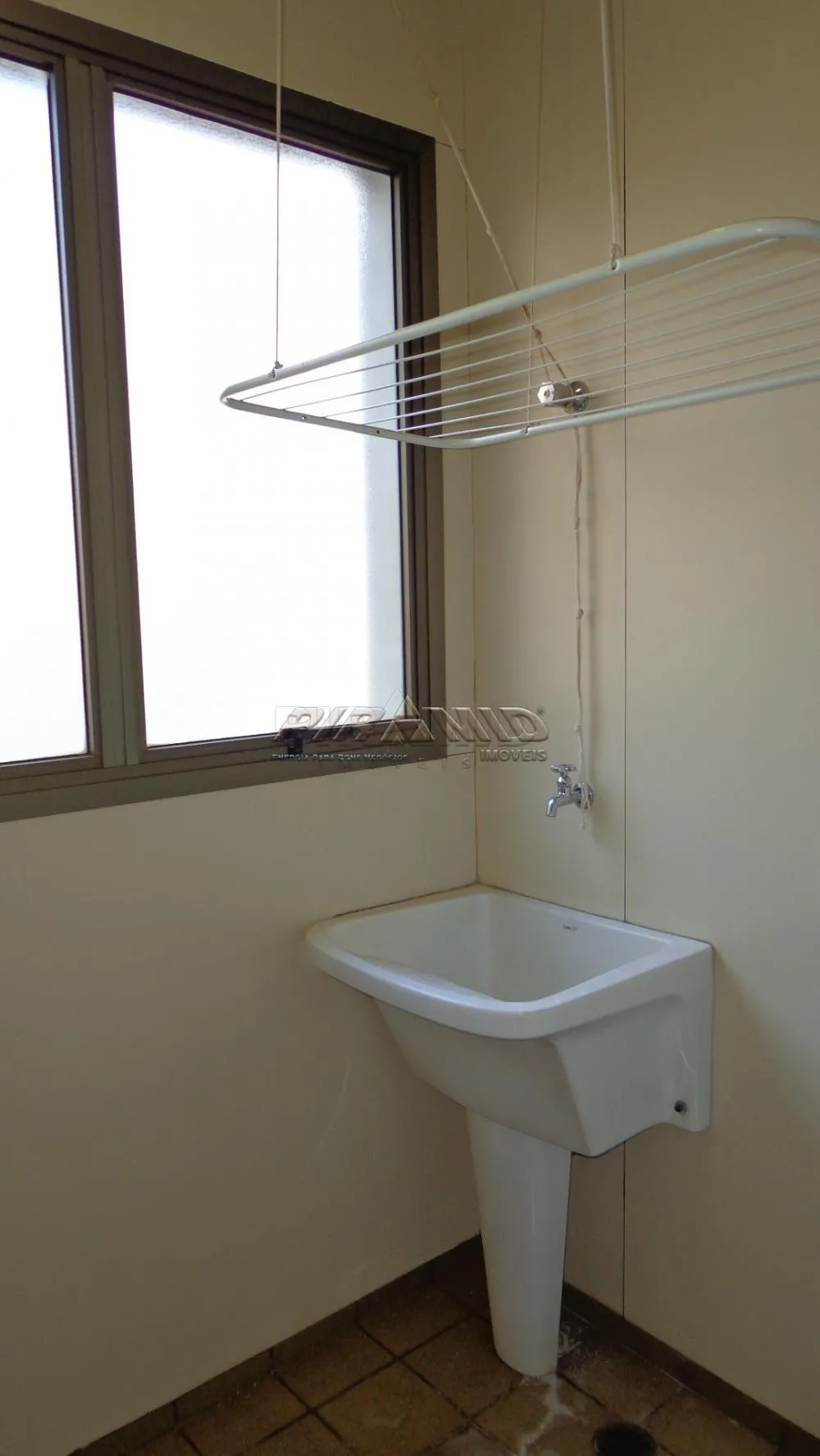 Alugar Apartamento / Padr&atilde;o em Ribeir&atilde;o Preto R$ 1.300,00 - Foto 13