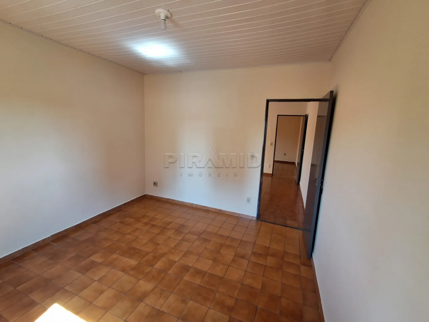 Alugar Casa / Padr&atilde;o em Ribeir&atilde;o Preto R$ 1.100,00 - Foto 10