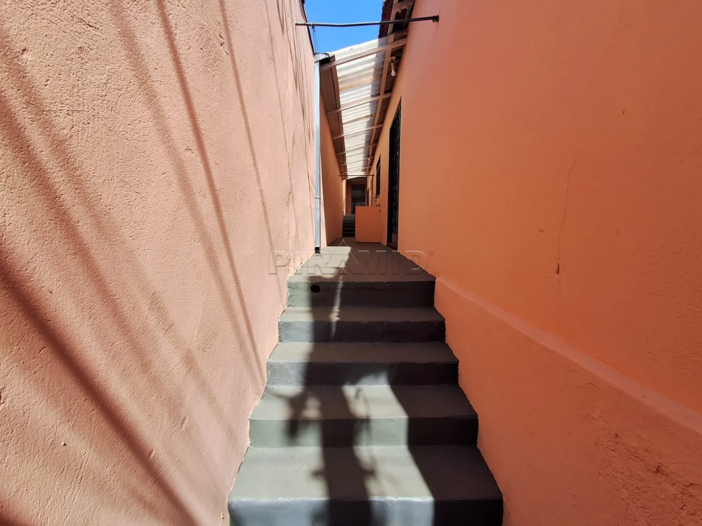 Alugar Casa / Padr&atilde;o em Ribeir&atilde;o Preto R$ 1.100,00 - Foto 15